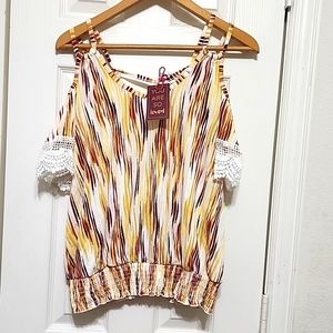 CATO J/M Sportswear open sleeved with lace blouse in Size L